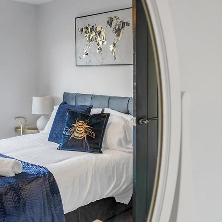 Modern & Spacious 2 Bedroom House - Free Parking - Front & Back Garden - Private Main Door Entrance Edinburgh Exteriér fotografie