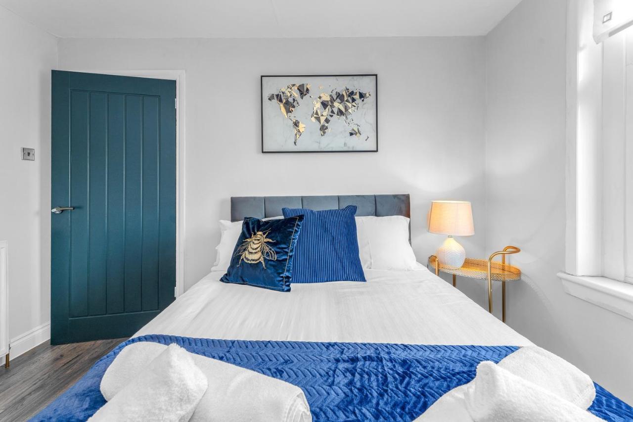 Modern & Spacious 2 Bedroom House - Free Parking - Front & Back Garden - Private Main Door Entrance Edinburgh Exteriér fotografie