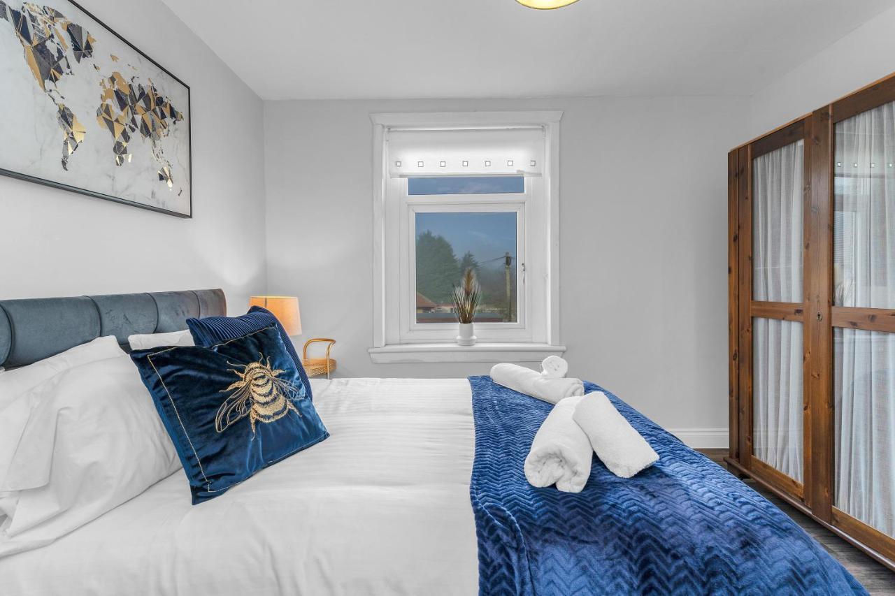 Modern & Spacious 2 Bedroom House - Free Parking - Front & Back Garden - Private Main Door Entrance Edinburgh Exteriér fotografie