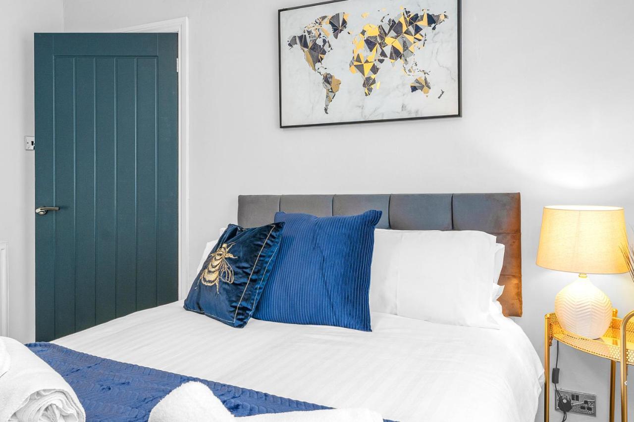 Modern & Spacious 2 Bedroom House - Free Parking - Front & Back Garden - Private Main Door Entrance Edinburgh Exteriér fotografie